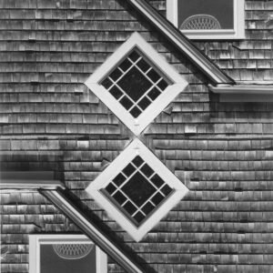 Oak_Bluffs_Windows